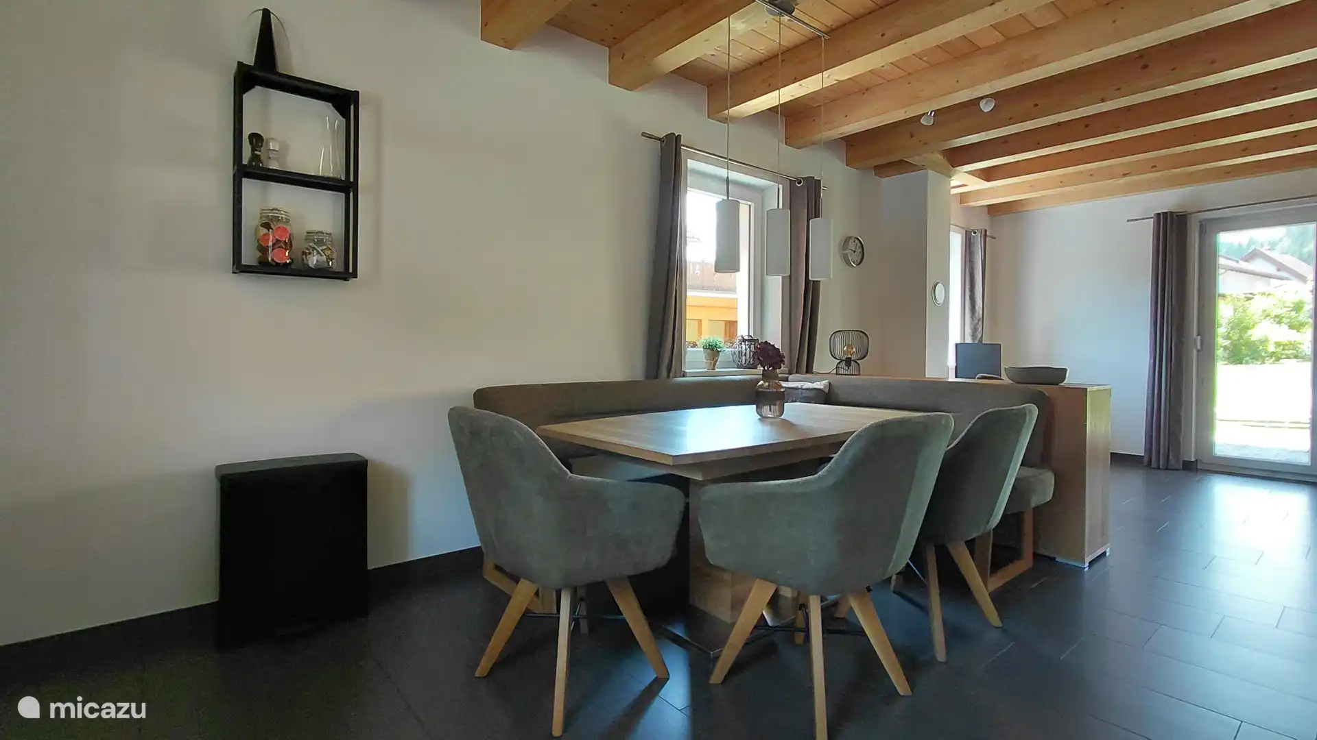 Salle à manger confortable