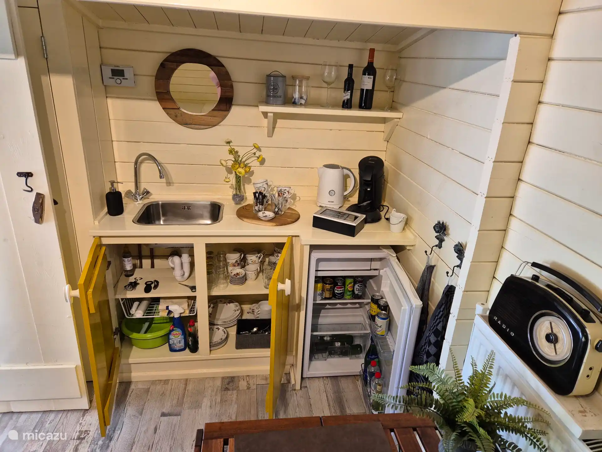 Présenter les articles avec le frigo rempli en haute saison 