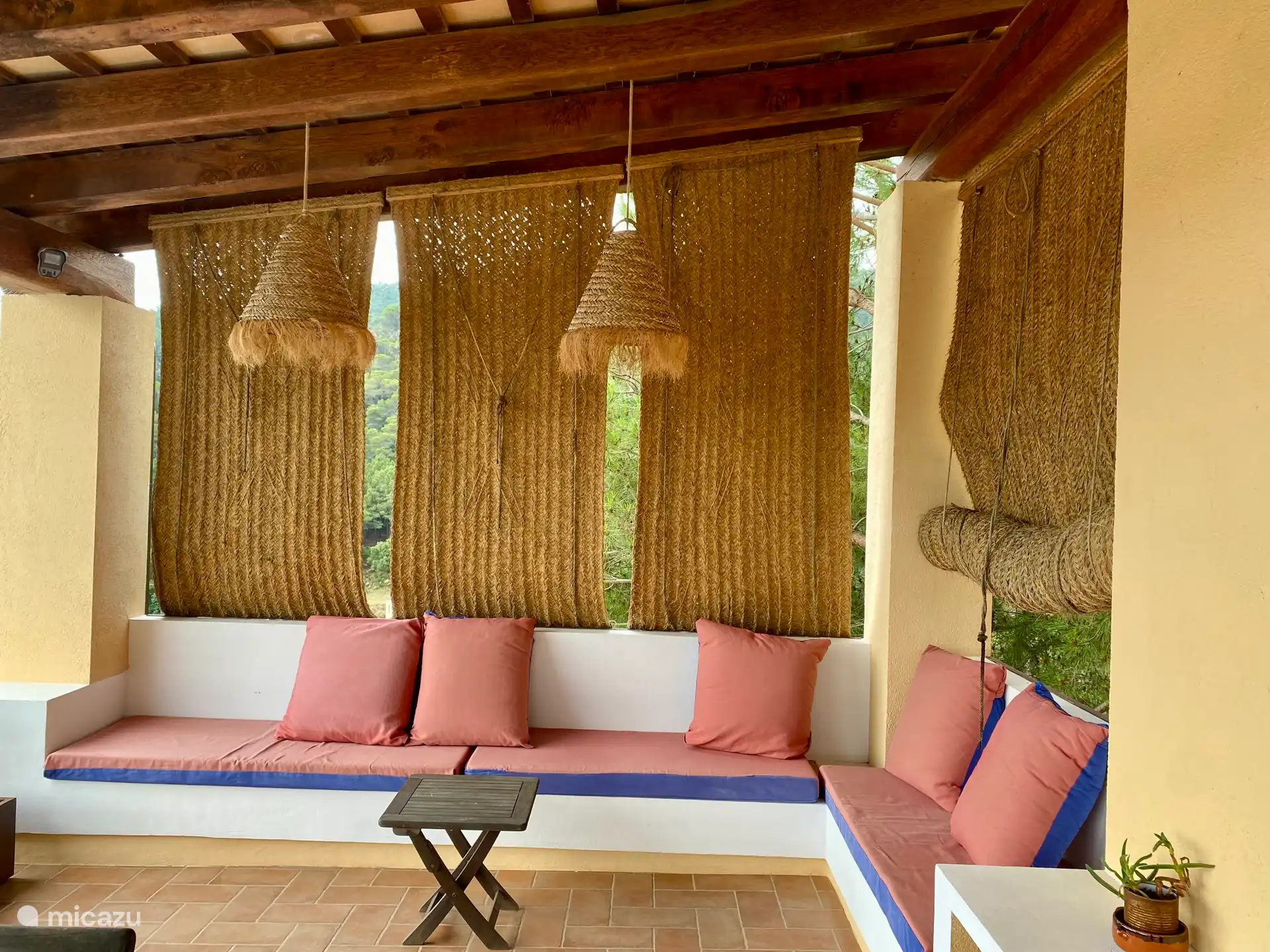 Terrasse im Ibiza-Stil