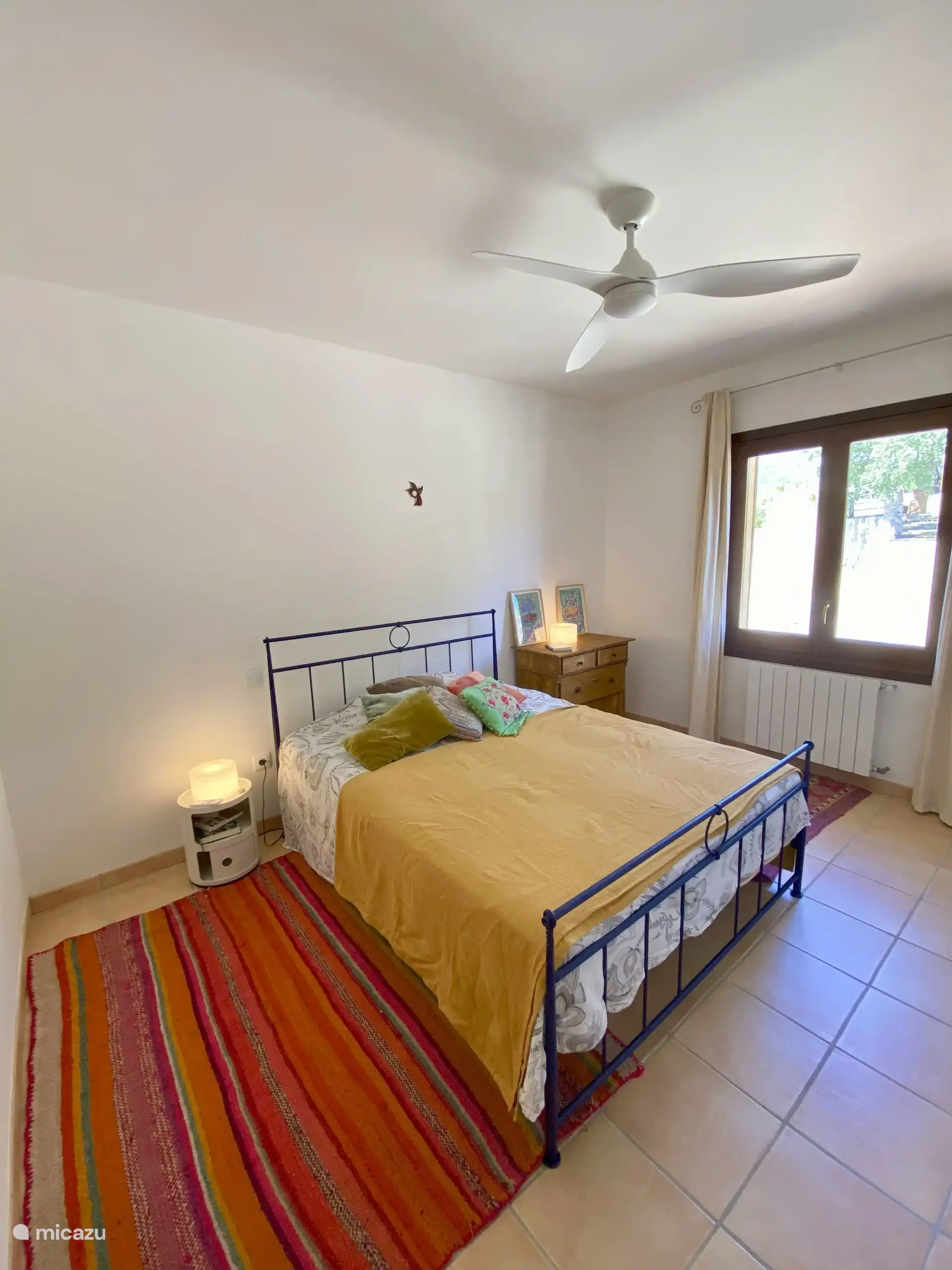 Schlafzimmer 2 mit Deckenventilator