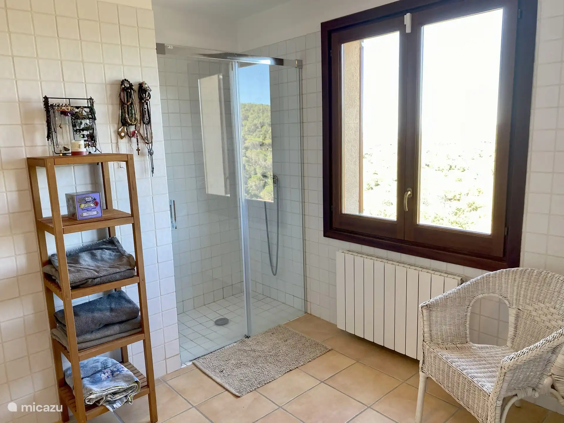 Badezimmer im Obergeschoss