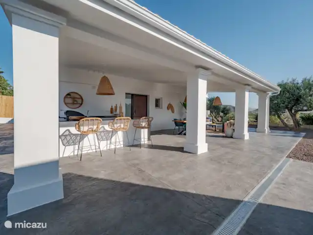 Location de Vacances Espagne, Costa del Sol, Málaga, maison de vacances - Casa Laflornb Cuisine entièrement extérieure avec BBQ