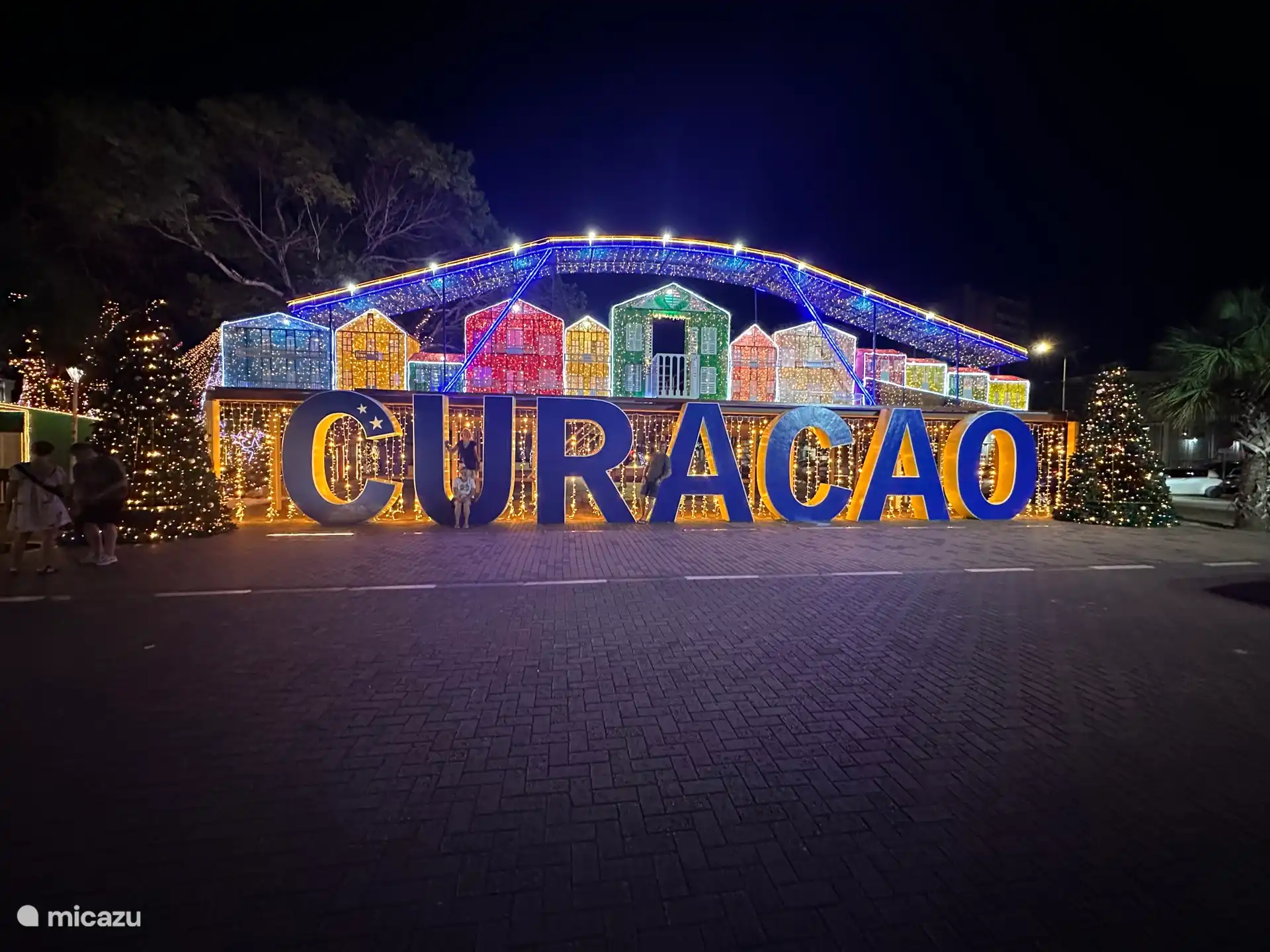 Dushi Pasku op het Wilhelminaplein