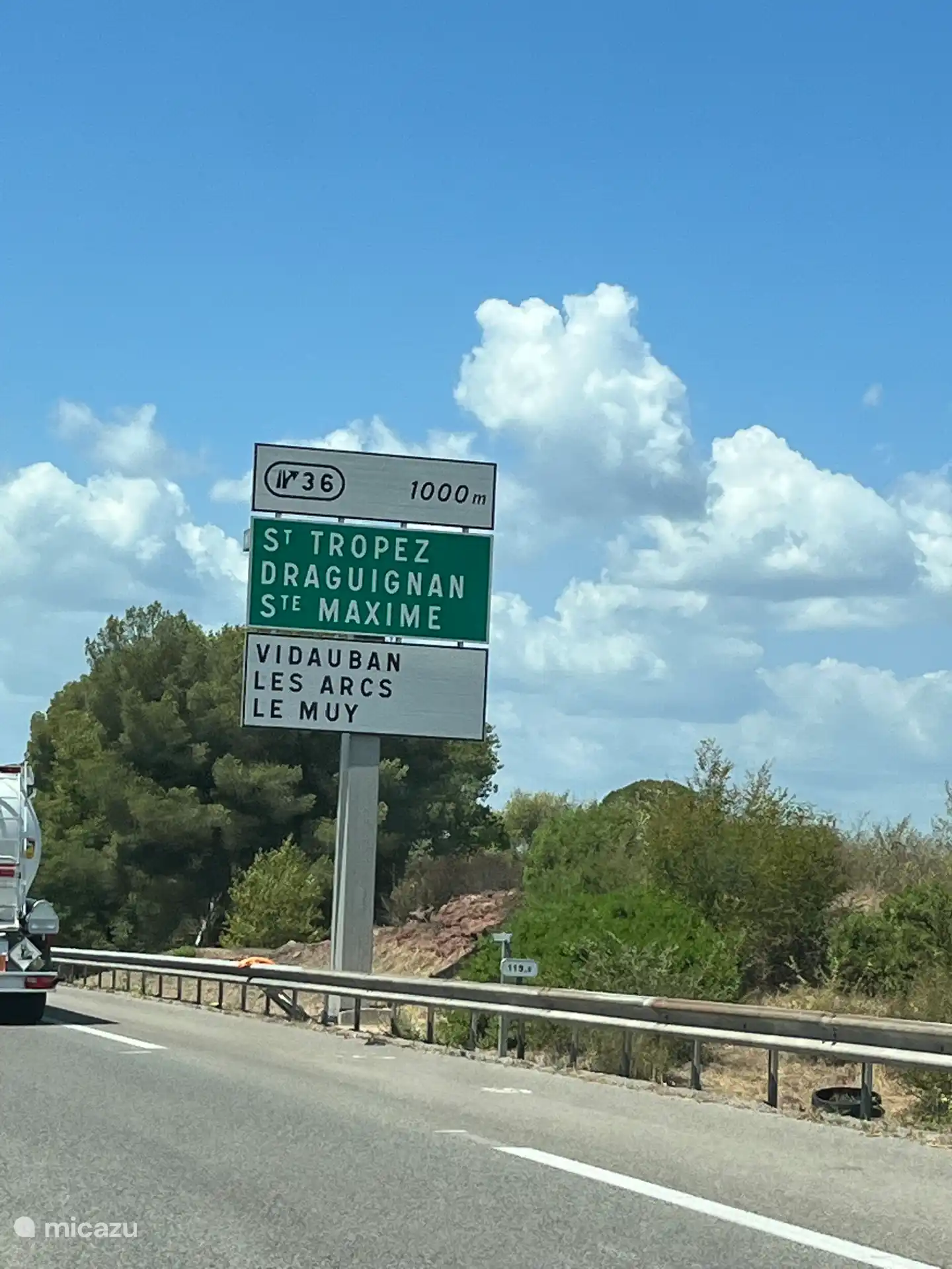 Autobahnausfahrt Trans-en-Provence