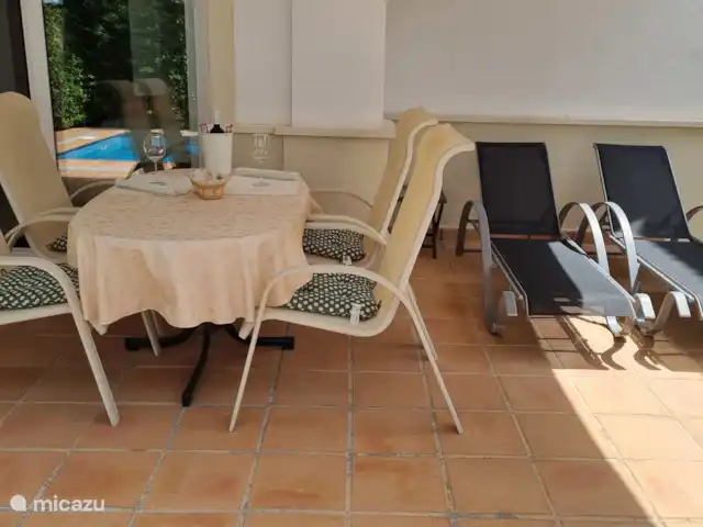 Chalet con piscina en la calle en España, Costa Cálida, Torre Pacheco - villa Terraza cubierta