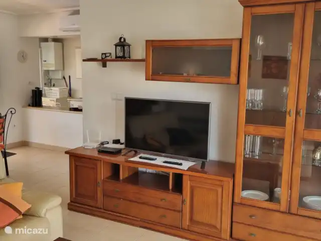 Chalet con piscina en la calle en España, Costa Cálida, Torre Pacheco - villa Vista al salón y a la cocina