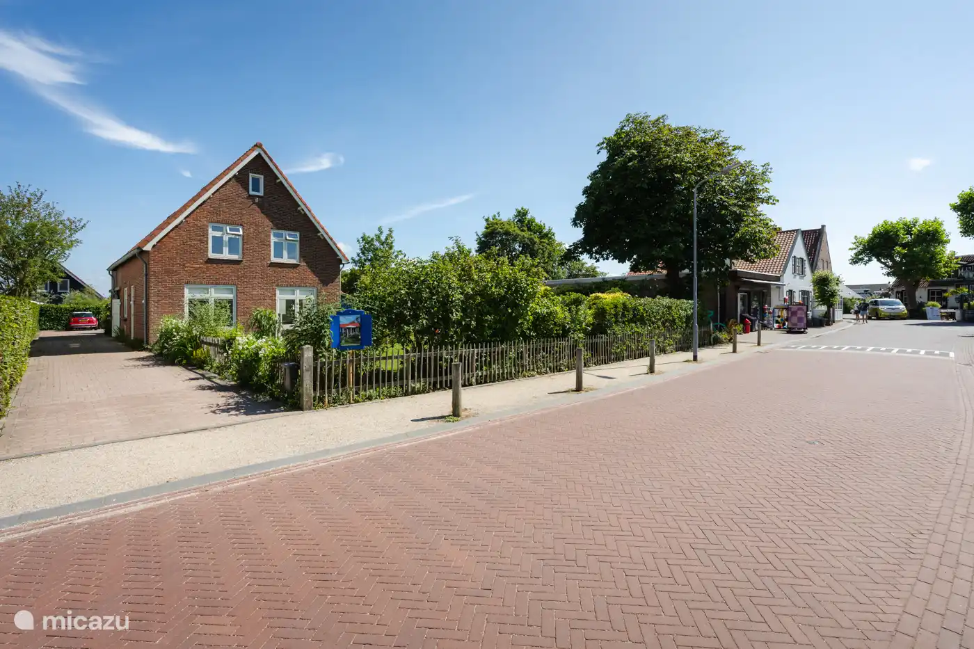 Mieten Sie ein Haus Zeeland von der Straßenseite.