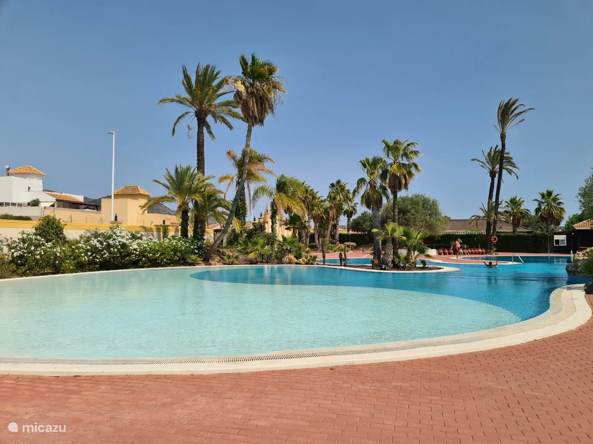 Openbaar zwembad op 5 minuten loopafstand