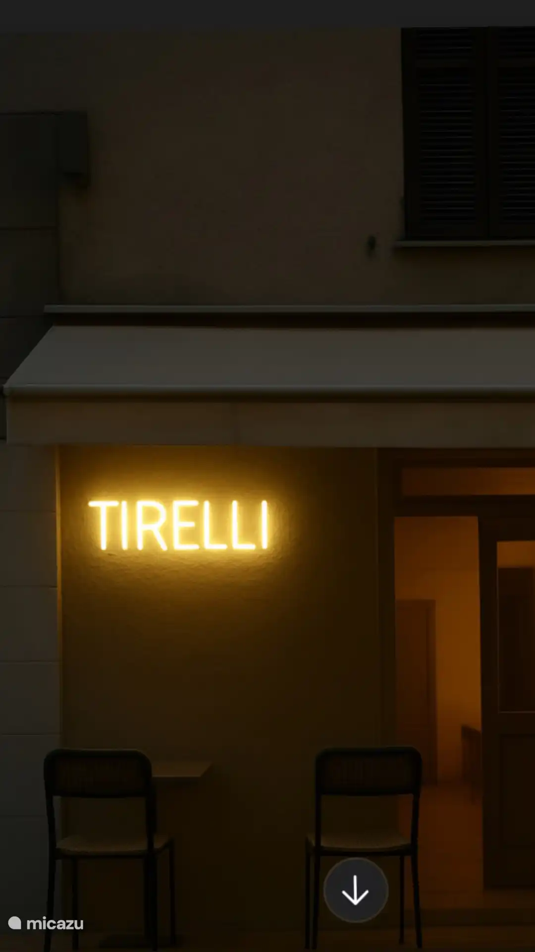Street scene/restaurant