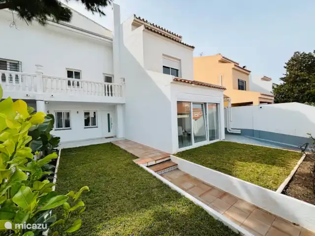 Luxe groot huis, Guadalmar Malaga huren in Spanje, Costa del Sol, Málaga - villa voortuin