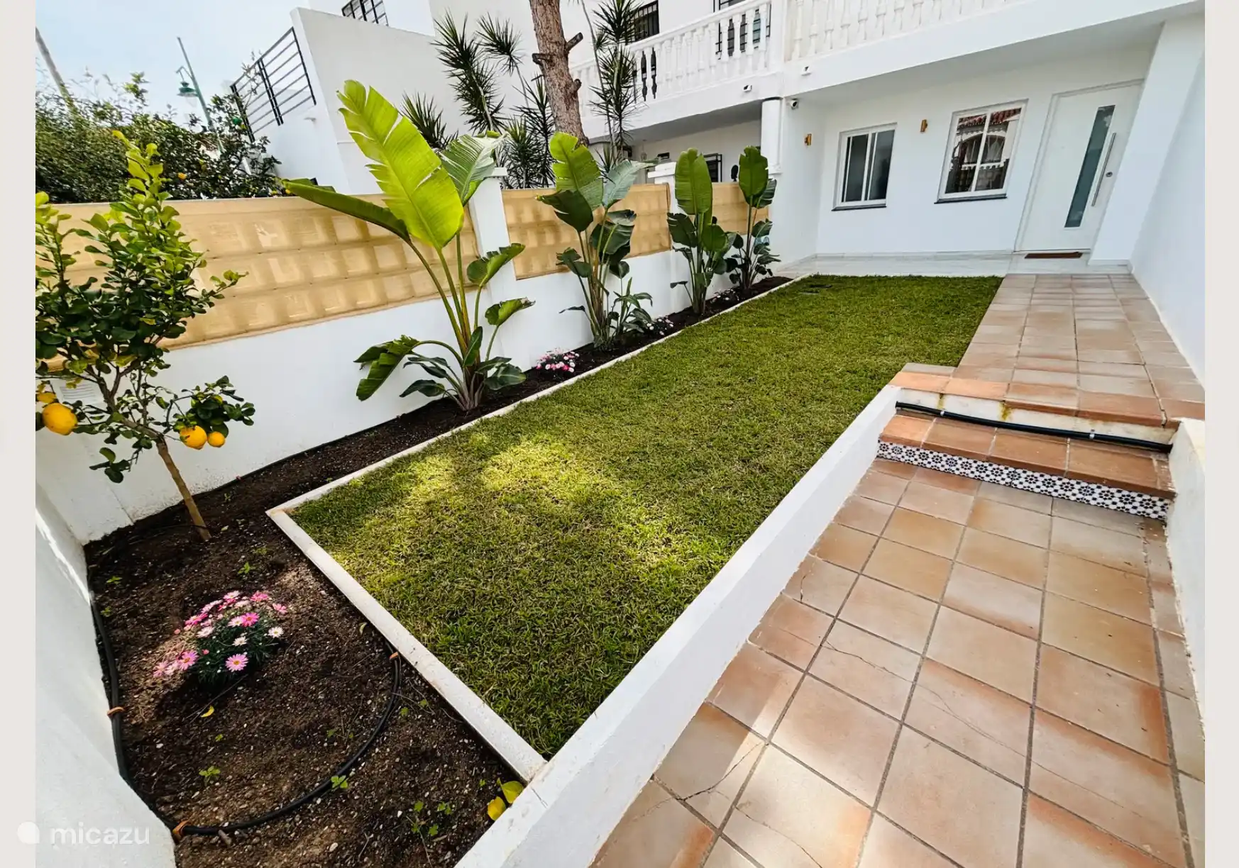 Kürzlich renovierter Vorgarten