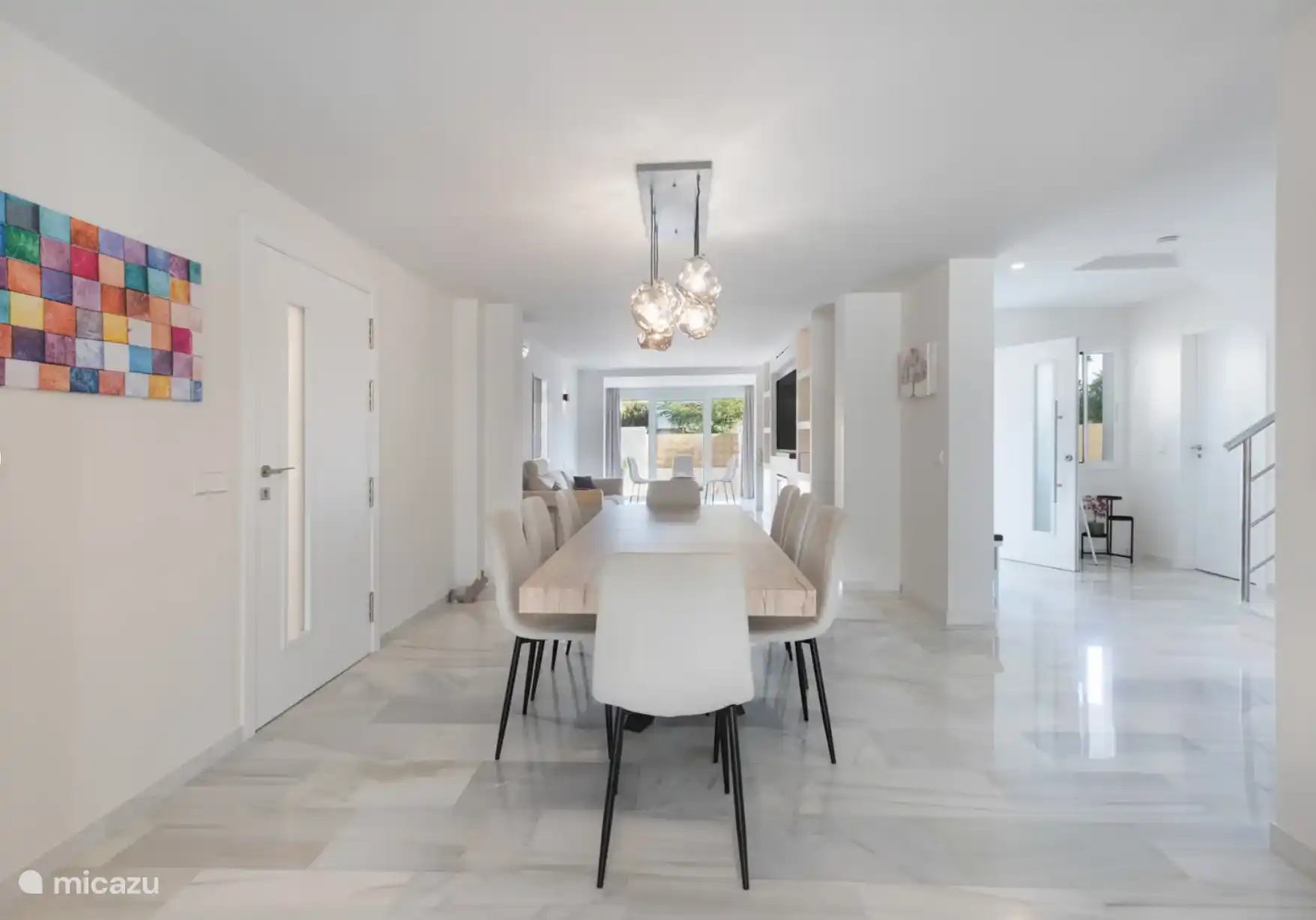 Esstisch für 12 Personen (Tisch kann größer oder kleiner gemacht werden)