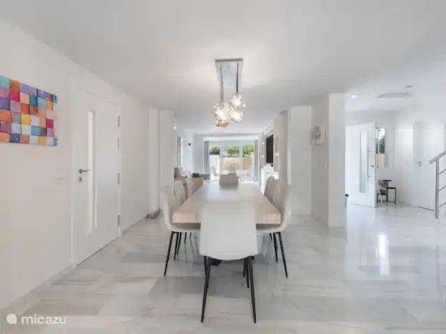 Luxe groot huis, Guadalmar Malaga huren in Spanje, Costa del Sol, Málaga - villa Dinertafel geschrikt voor 12 personen (tafel kan groter en kleiner gemaakt worden)