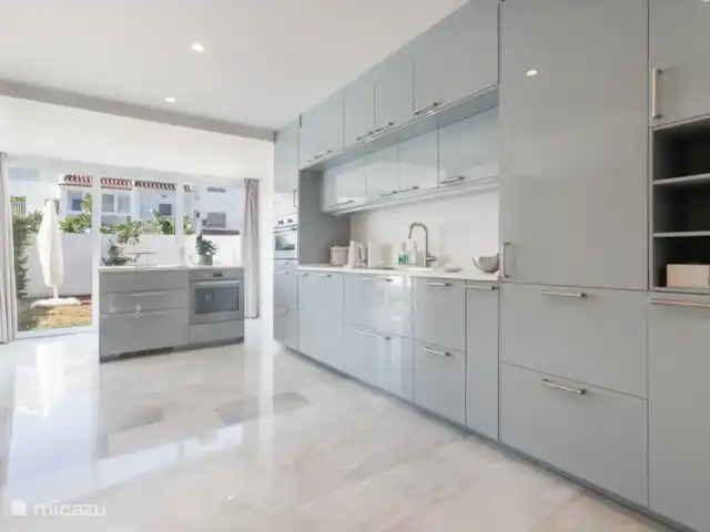 Luxe groot huis, Guadalmar Malaga huren in Spanje, Costa del Sol, Málaga - villa keuken + eiland