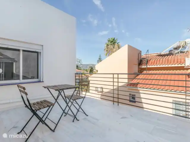 Luxe groot huis, Guadalmar Malaga huren in Spanje, Costa del Sol, Málaga - villa teras 2e verdieping behorende slaapkamer family'