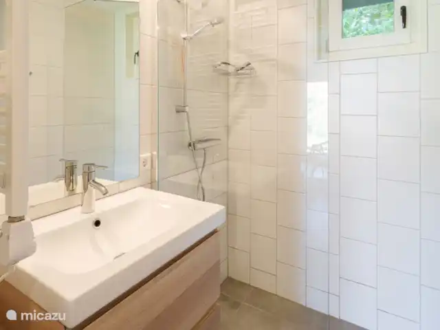 Chalet à louer Zélande « grande maison » | Pays-Bas, Zélande, Westenschouwen - maison de vacances La salle de bains moderne