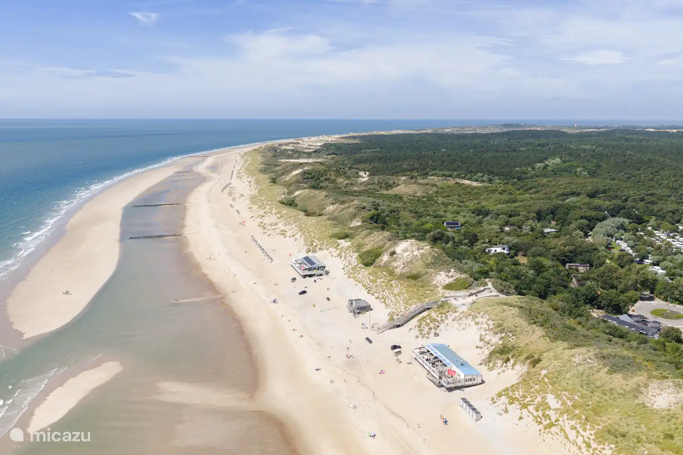 The beach of Westenschouwen, 5 minutes away