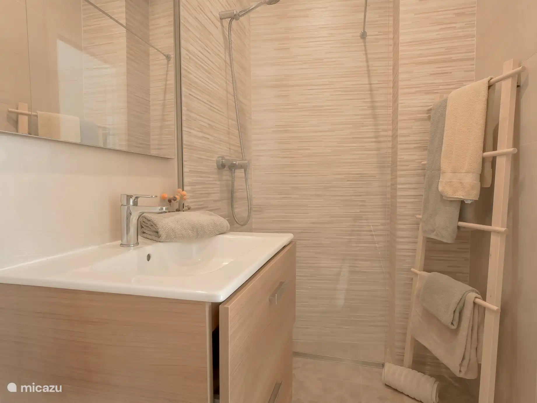 Casa Los Gallos - Salle de bain de la première chambre. 