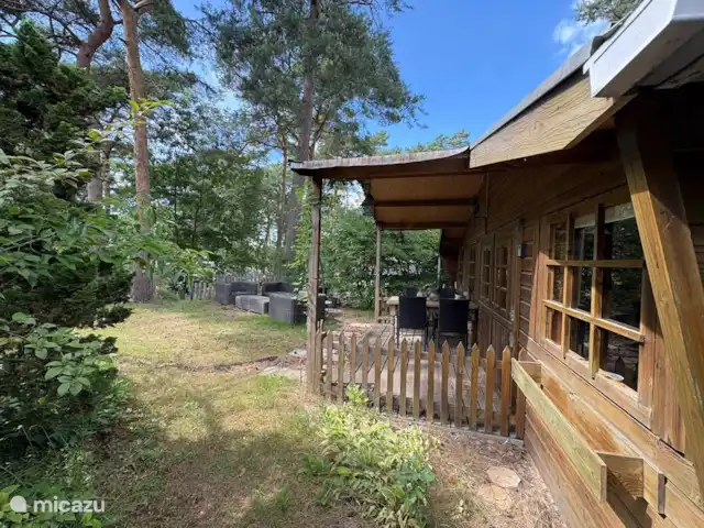 Chalet de Boshut huren in Nederland, Overijssel, Raalte - chalet Zijaanzicht veranda
