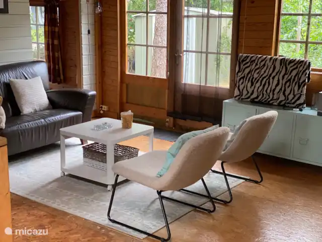 Chalet de Boshut huren in Nederland, Overijssel, Raalte - chalet Zithoek met televisie