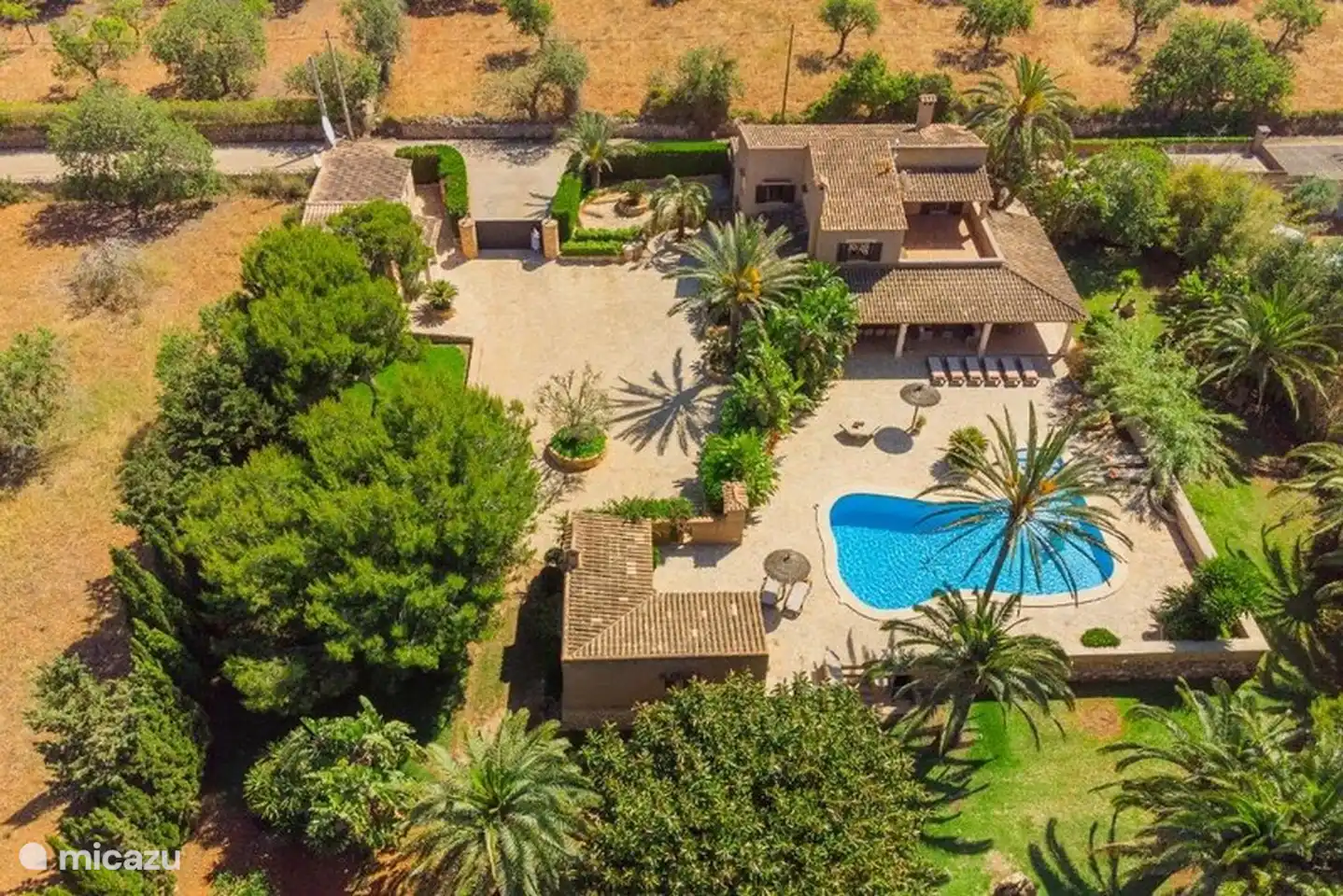 The villa from the Luchy