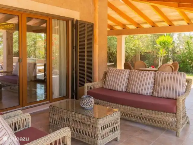Location de Vacances Espagne, Majorque, Cala d'Or, villa - Villa Jardi Siège sous la véranda