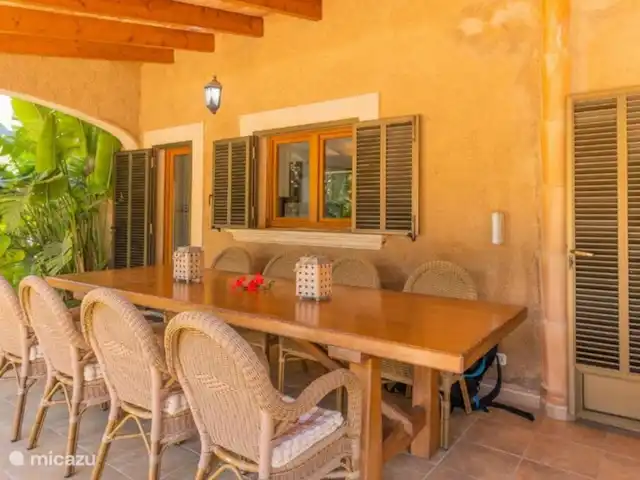 Location de Vacances Espagne, Majorque, Cala d'Or, villa - Villa Jardi Table à manger d’extérieur