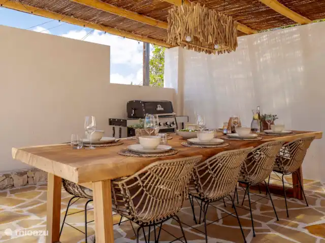 Location de Vacances Espagne, Costa Blanca, Moraira-Teulada, villa - Villa Sol y Más Moraira Profitez d’un repas confortable, confortablement sous l’élégante véranda.