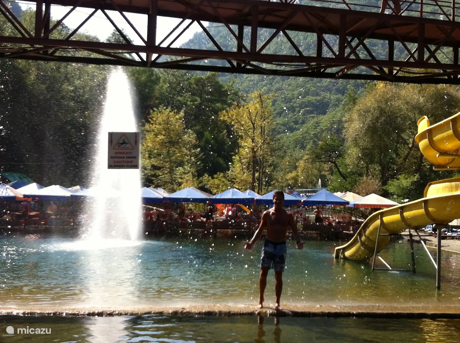 Just outside Alanya the Dim Cay river with all its leisure facilities. Fresh trout and ice-cold water. But don't forget the Green Canyon, the waterfalls of manavgat and so much more.