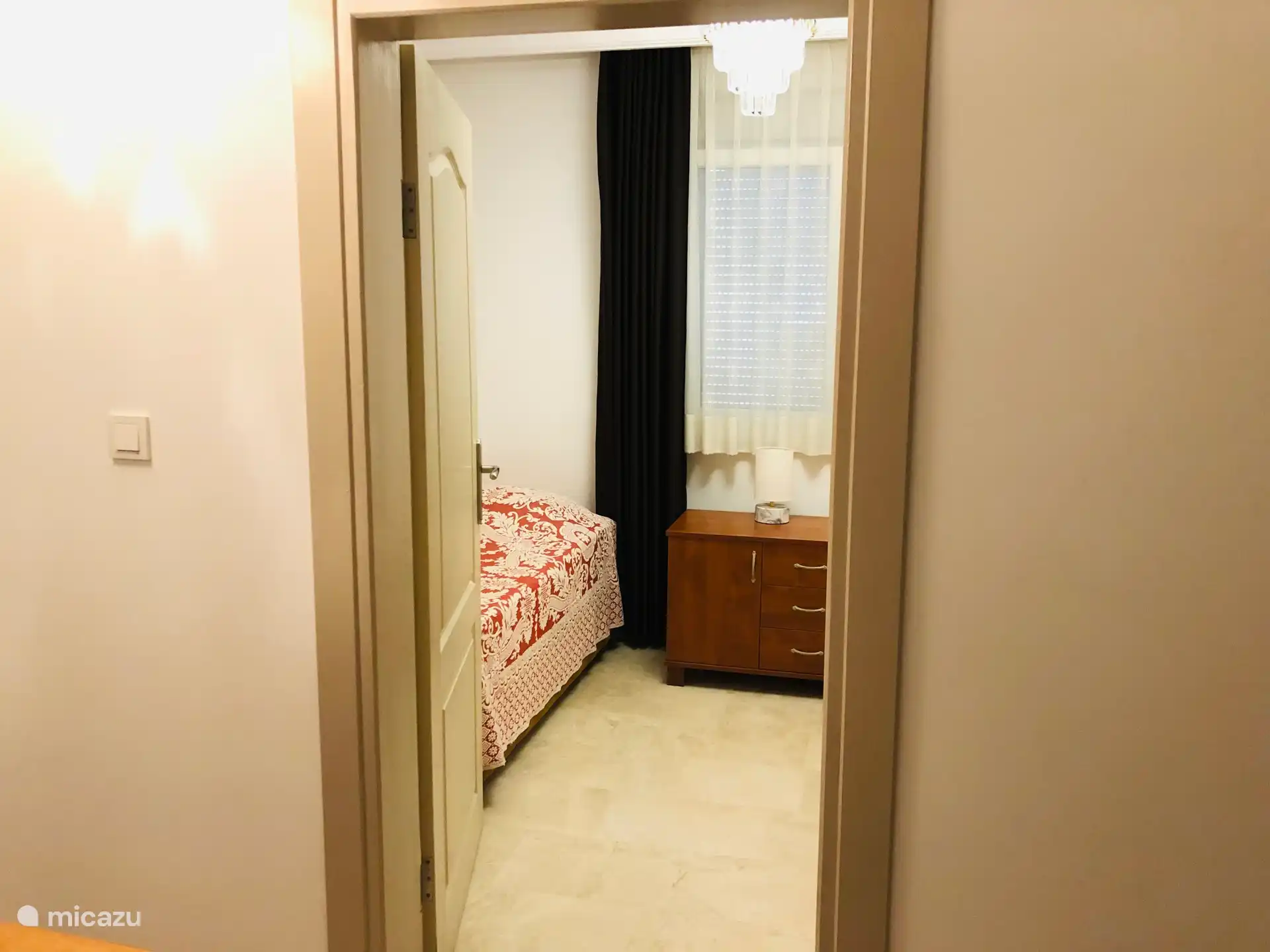 Das Schlafzimmer mit zwei Einzelbetten.