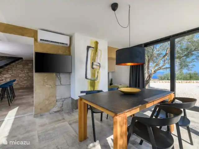 Casa Anónima en Croacia, Istria, Labin - villa Salón