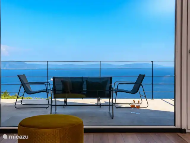 Casa Anónima en Croacia, Istria, Labin - villa asiento