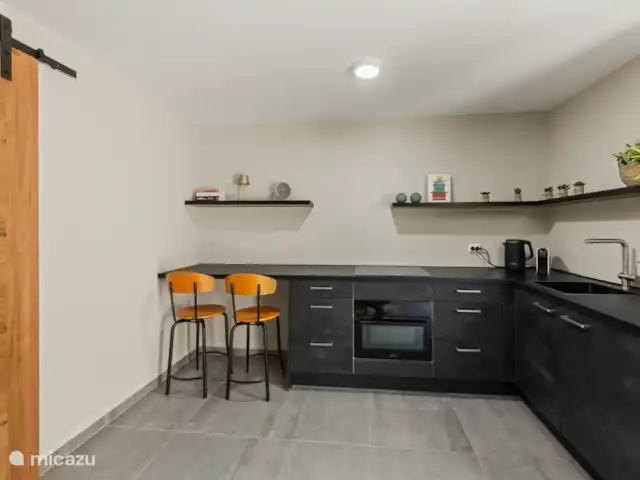 Appartement Mambo Beach | Curaçao, Banda Ariba (est), Bapor Kibra - appartement Cuisine entièrement équipée avec four, cuisson à induction, cafetière, bouilloire, etc. 
Bref, tout ce qu’il faut pour cuisiner soi-même pendant son séjour !