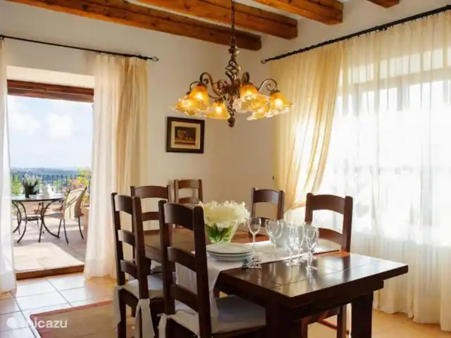 Villa Penya Redona huren in Spanje, Mallorca, Cala d`Or - villa eettafel