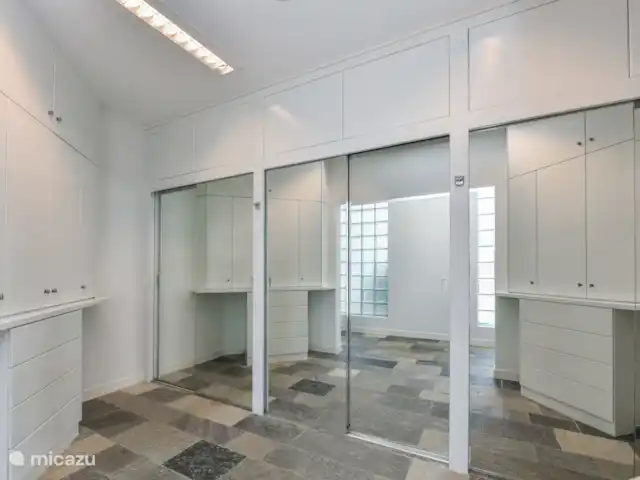 Vista al mar, Jacuzzi, Cerca de la playa en Aruba, Norte, Westpunt - villa Vestidor con espejos