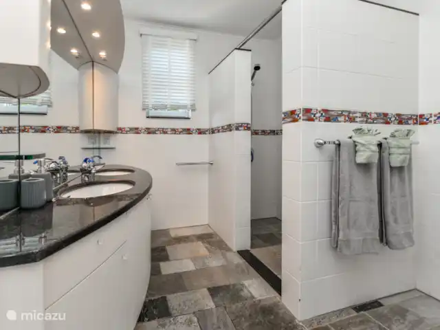 Vista al mar, Jacuzzi, Cerca de la playa en Aruba, Norte, Westpunt - villa Baño