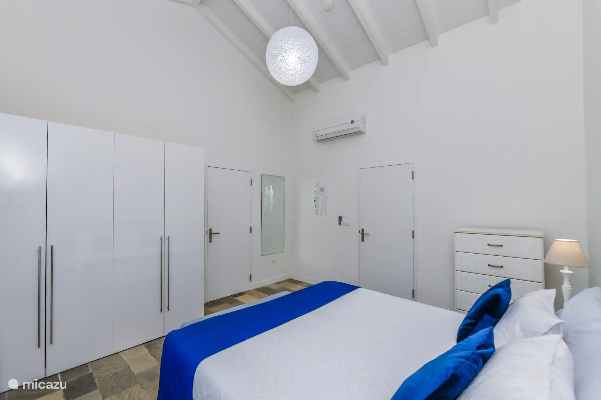 Schlafzimmer 6 mit Bad