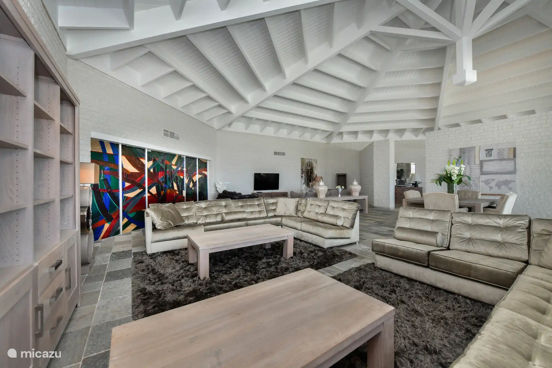 Wohnzimmer mit Sitzecke