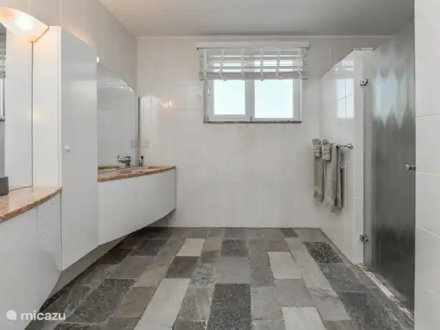 Vista al mar, Jacuzzi, Cerca de la playa en Aruba, Norte, Westpunt - villa Baño