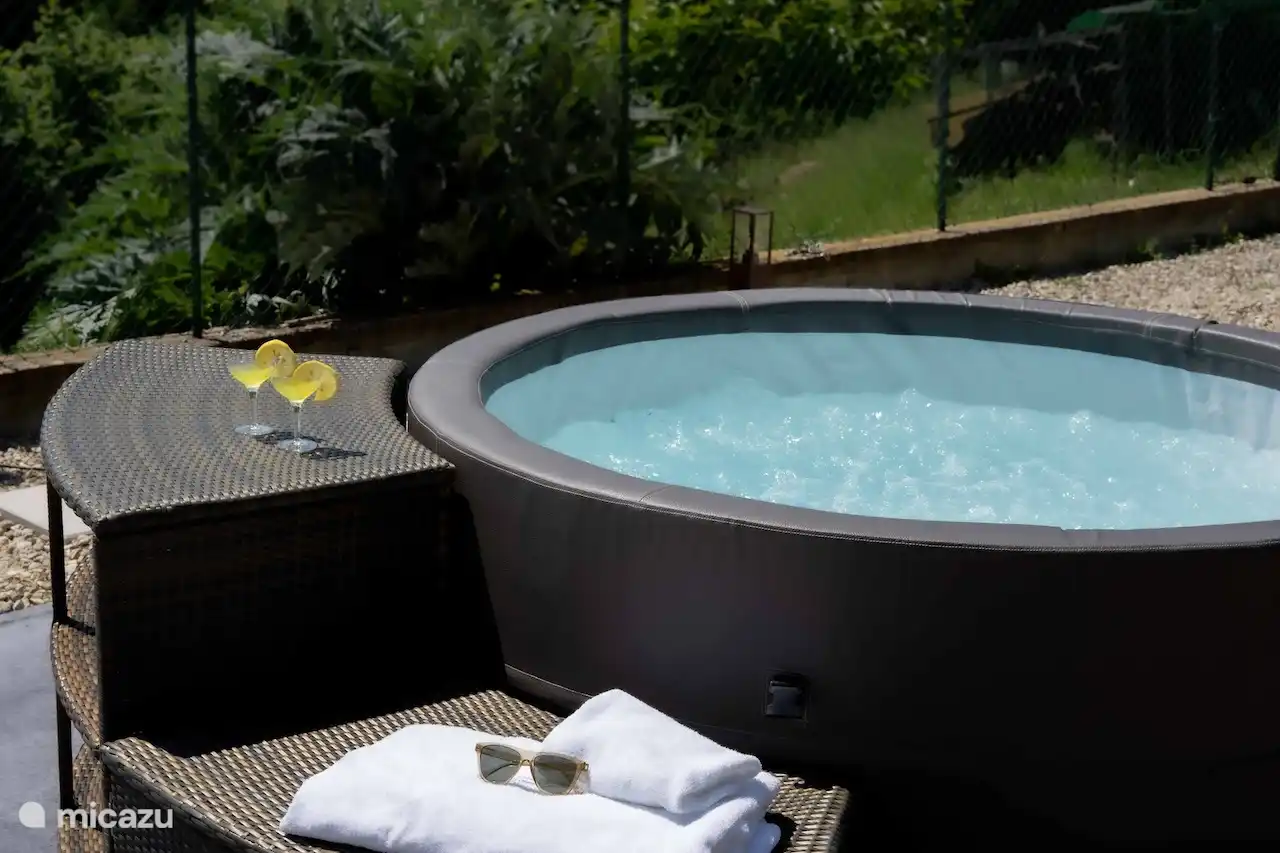 Je eigen privéjacuzzi in je eigen tuin