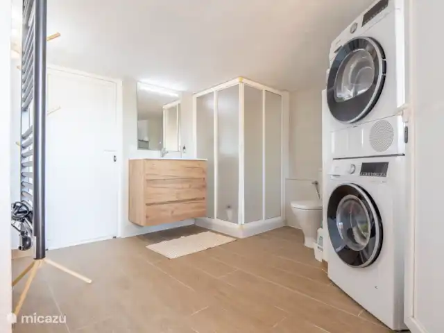 Brisa del Mar | Espagne, Costa Blanca, Jávea - maison de vacances Salle de bain 4 et salle de lavage
Attention : hauteur debout : 1,80 m