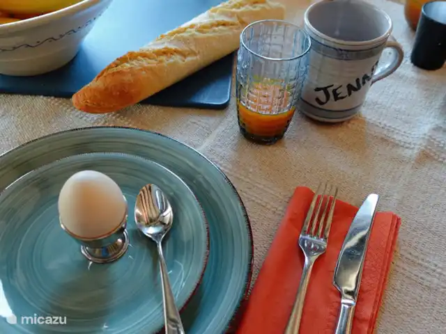 Location de Vacances Espagne, Barcelone, Sant Andreu de Llavaneres , penthouse - Loft sur le domaine – Côte de Barcelone table à manger