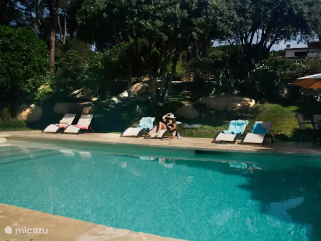 Location de Vacances Espagne, Barcelone, Sant Andreu de Llavaneres , penthouse - Loft sur le domaine – Côte de Barcelone piscine avec terrasse