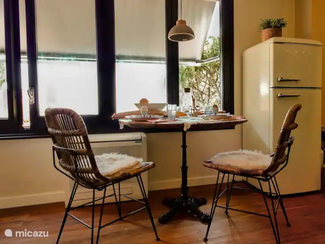 Location de Vacances Espagne, Barcelone, Sant Andreu de Llavaneres , penthouse - Loft sur le domaine – Côte de Barcelone Petit-déjeuner avec vue