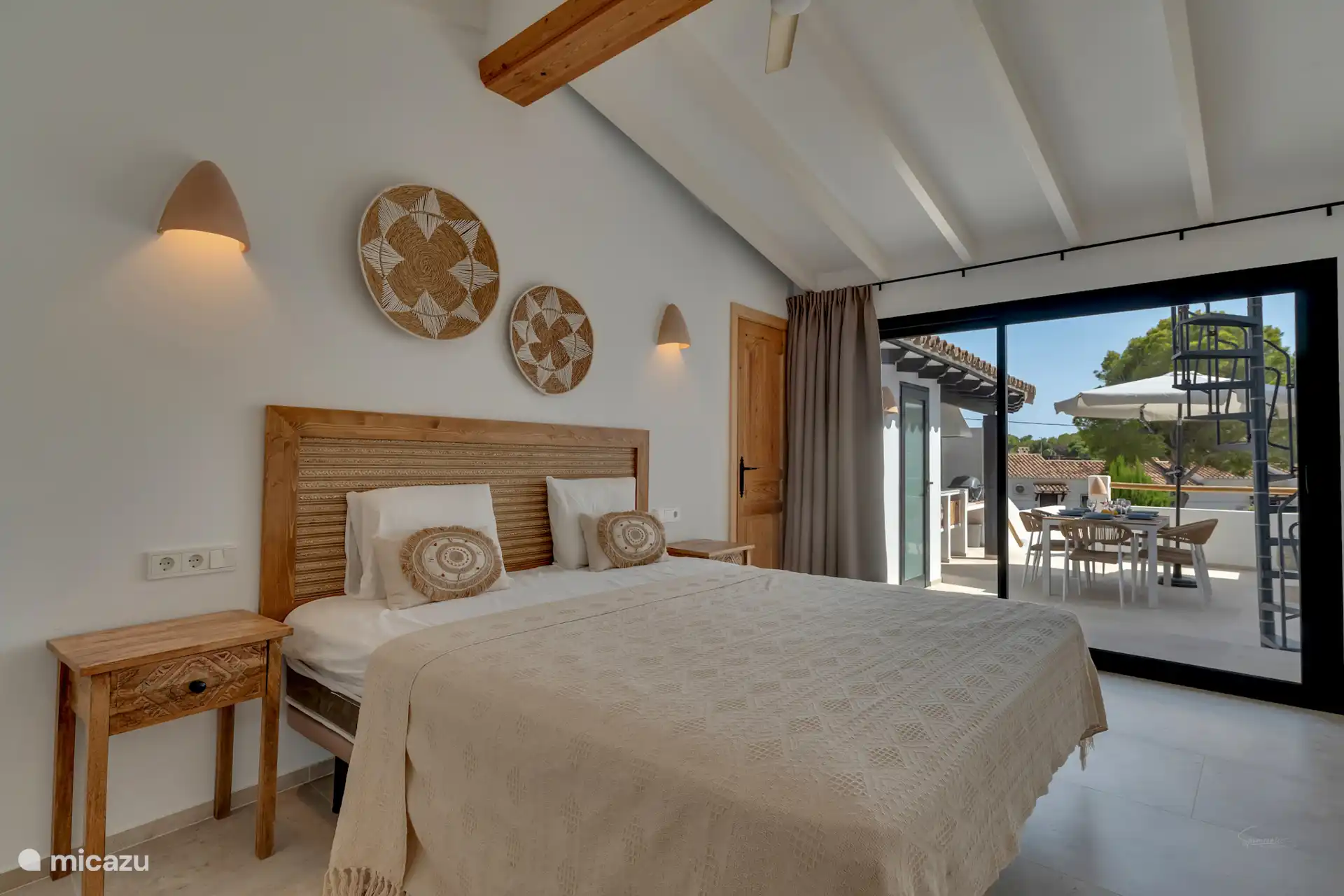 Das Schlafzimmer verfügt über eine Klimaanlage