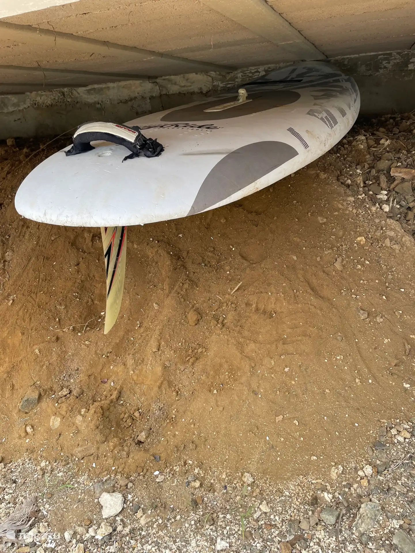 Free paddle board for the lagoon.