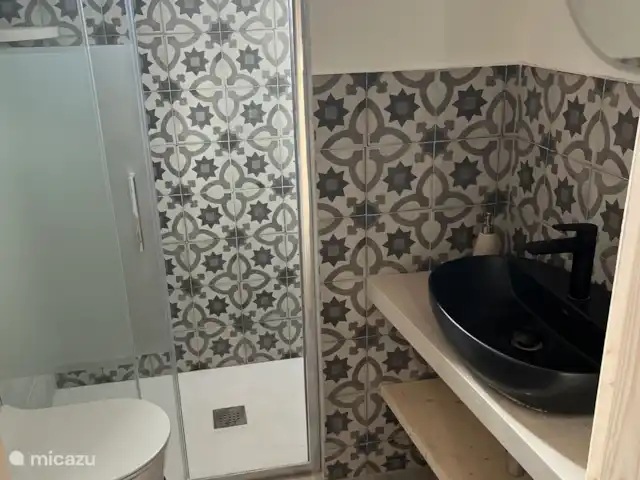 Location de Vacances Italie, Sicile, Sampieri, villa - Vista Blu Maison d’hôtes : Salle de bain partagée avec douche