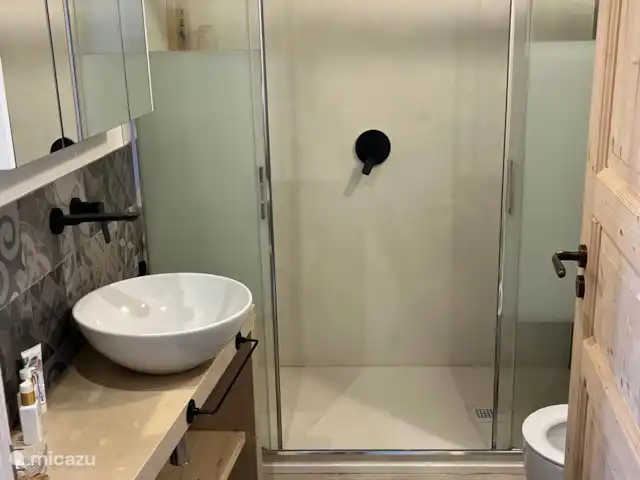 Location de Vacances Italie, Sicile, Sampieri, villa - Vista Blu Salle de bain de la maison partagée dans le couloir