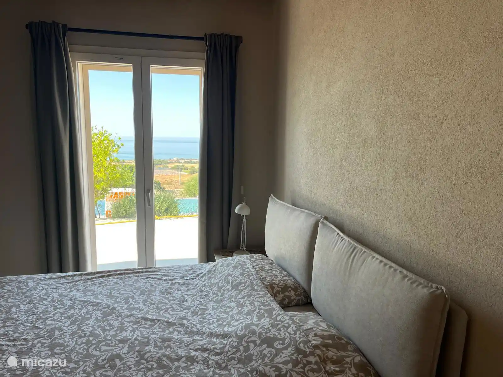 Chambre des maîtres avec vue