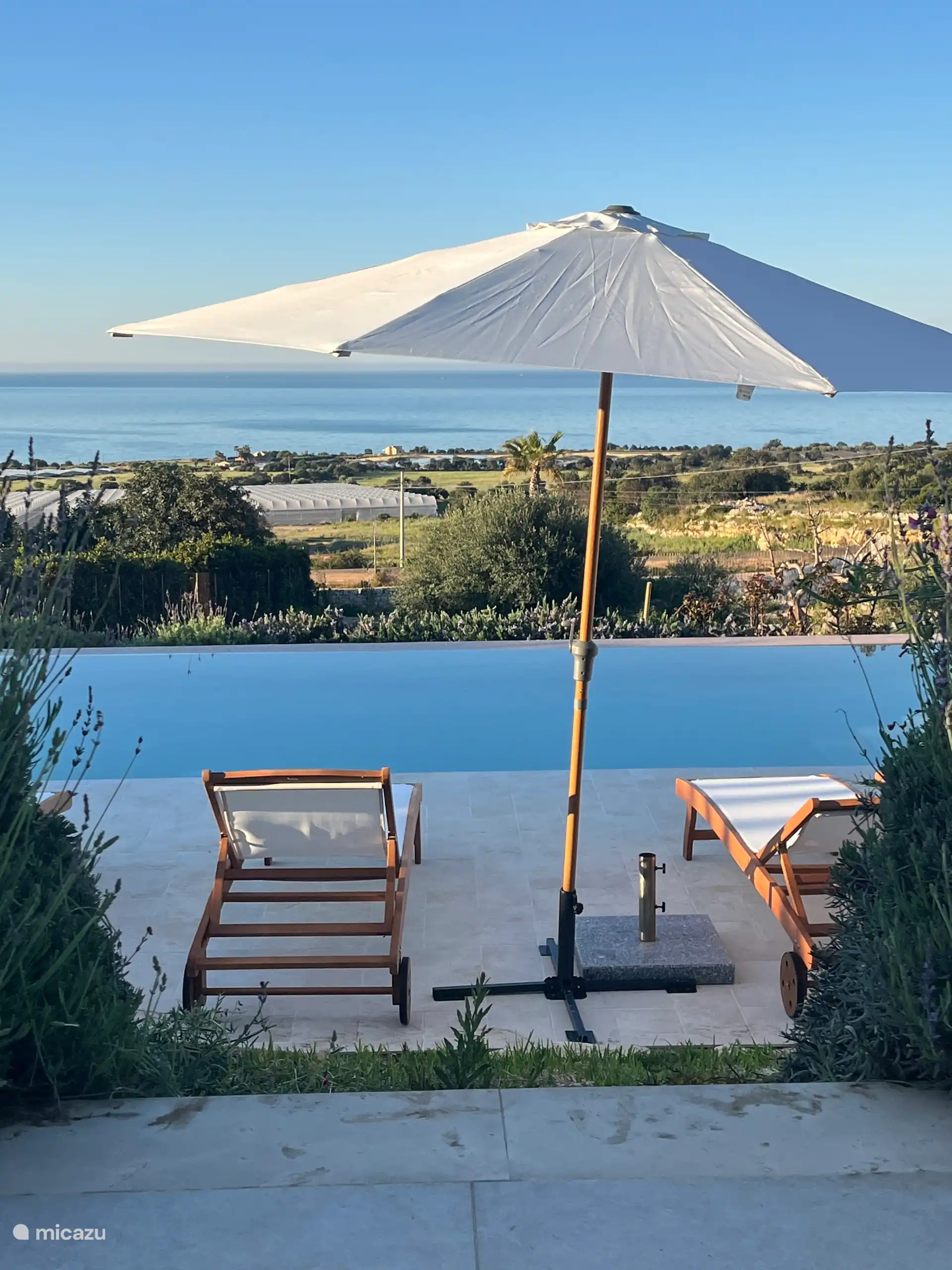 Vue depuis la véranda à la chambre